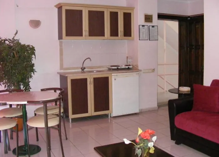 Aparthotel Antik Apart &