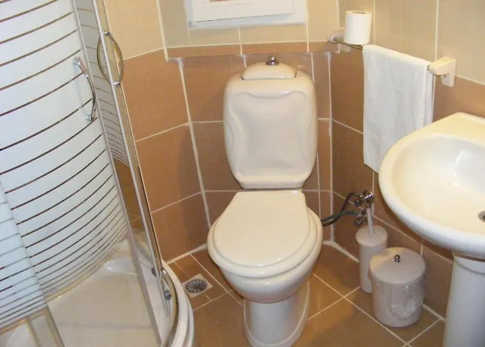 Antik Apart & מרמריס